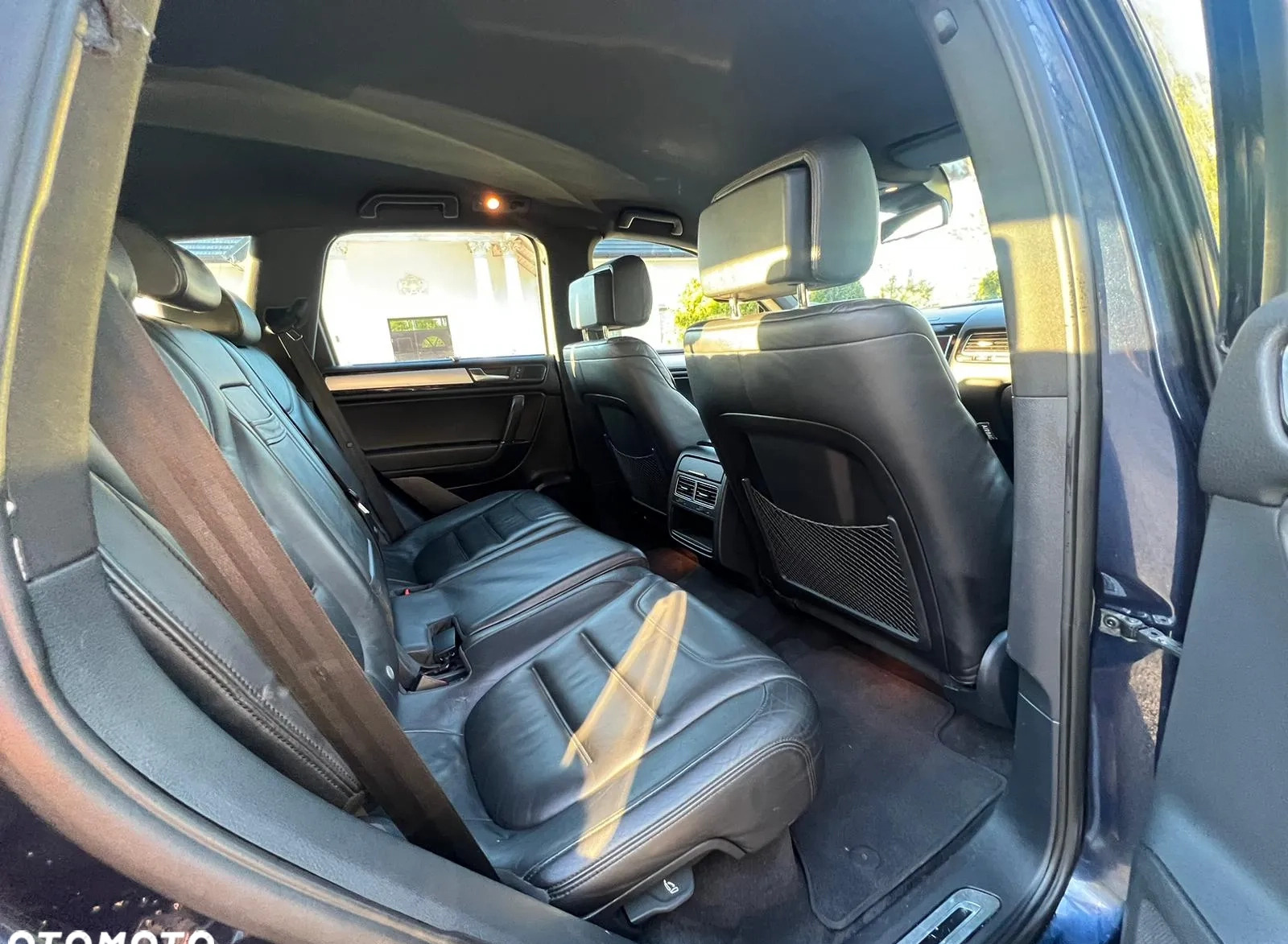 Volkswagen Touareg cena 52000 przebieg: 340000, rok produkcji 2010 z Ozorków małe 106